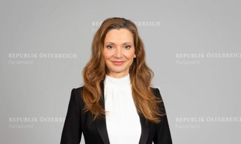 Susanne Fürst — Parlamentsdirektion / PHOTO SIMONIS