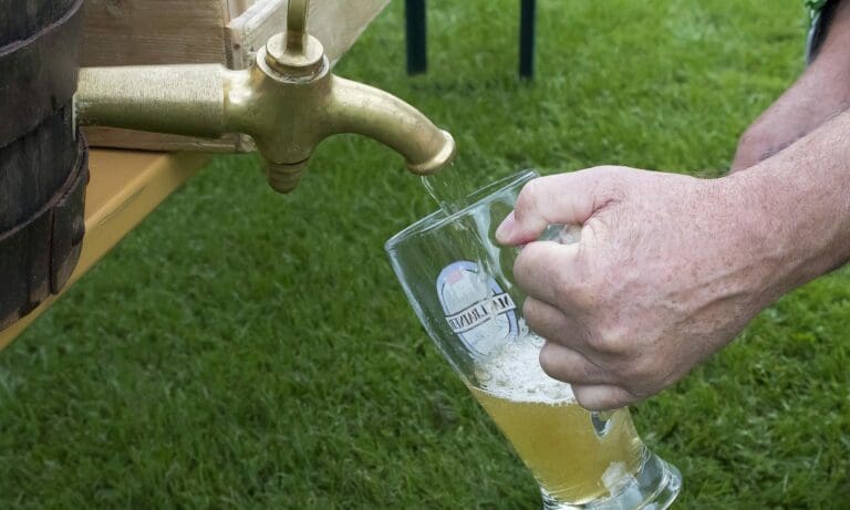 Bier / Zapfhahn — stux / pixabay.com