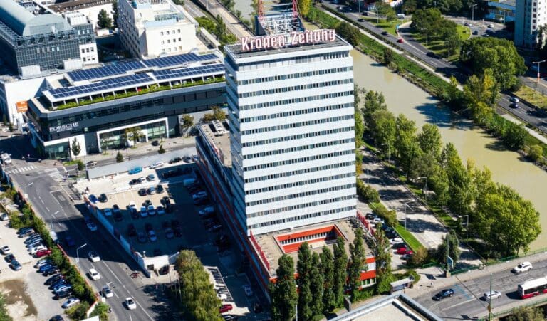 Kronen Zeitung Gebäude — Kasa Fue / wikimedia.org (CC BY-SA 4.0)
