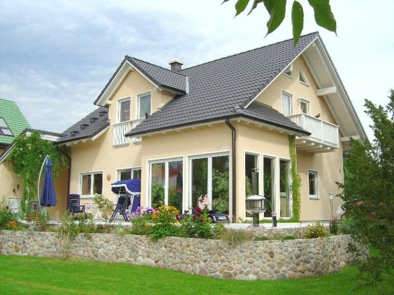 Einfamilienhaus — Andreas Koll / wikimediacommons.org (CC BY-SA 3.0)