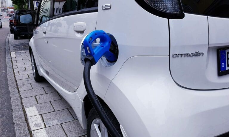 Elektroauto — stux / pixabay.com