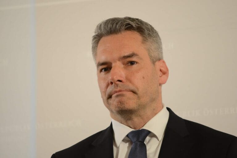 "Zukunftsplan" des Kanzlers hilft ÖVP nicht mehr — Unzensuriert.at