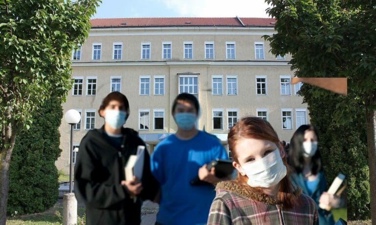 HTL Steyr / Schüler mit Masken — despositphotos.com / Anton-kurt / wikimedia.org (CC BY-SA 3.0)