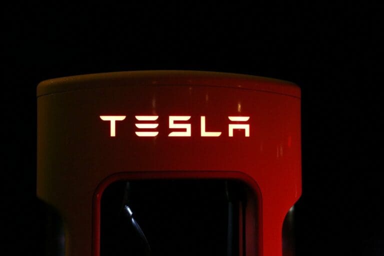 Einen Tesla mit Bitcoin kaufen? — Pexels/Pixabay