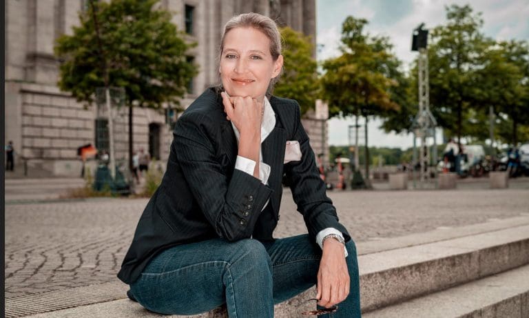 Neue INSA-Daten: AfD überholt Union deutlich — AfD