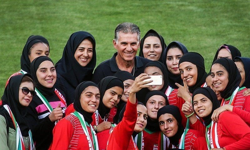 Fußballerinnen mit Hijab