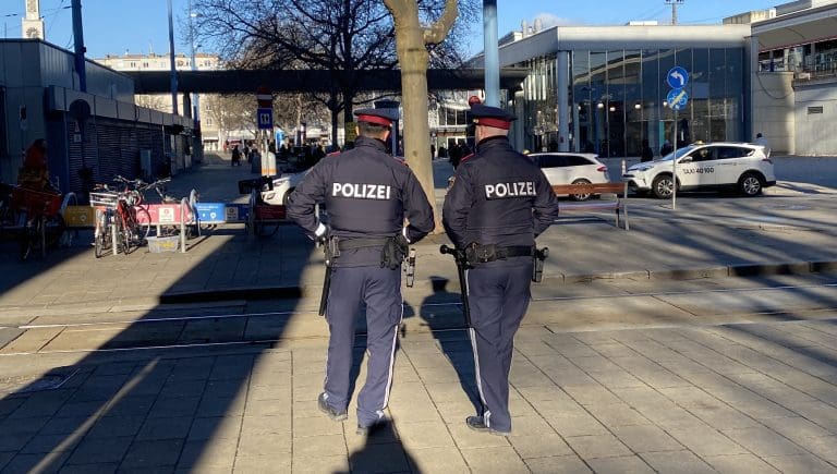 Nächste Messer-Attacke in der Waffenverbotszone — unzensuriert
