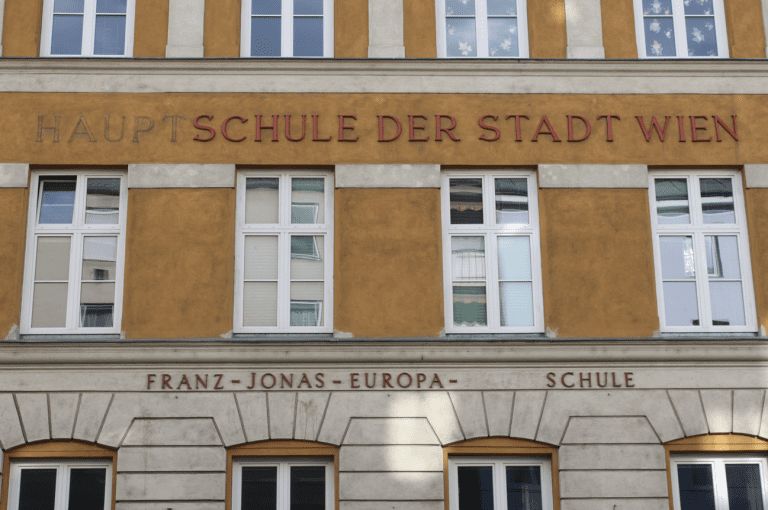 Straftaten an Österreichs Schulen häufen sich – Brennpunkt Bundeshauptstadt Wien — Anton-kurt / wikimedia commons (CC BY SA 3.0)