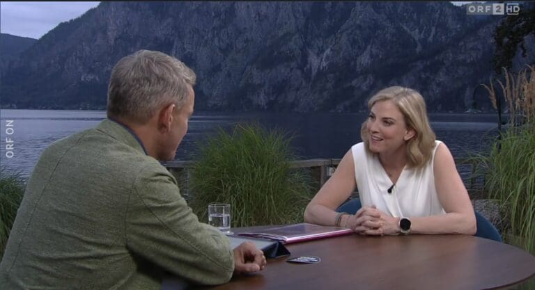 ORF Sommergespräch, Martin Thür und Beate Meinl-Reisinger — ORF on / Screenshot