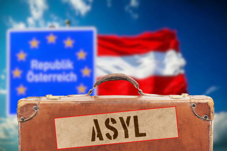 Neuwahlen statt Schulden- und Asyl-Chaos  — stadtratte / depositphotos.com
