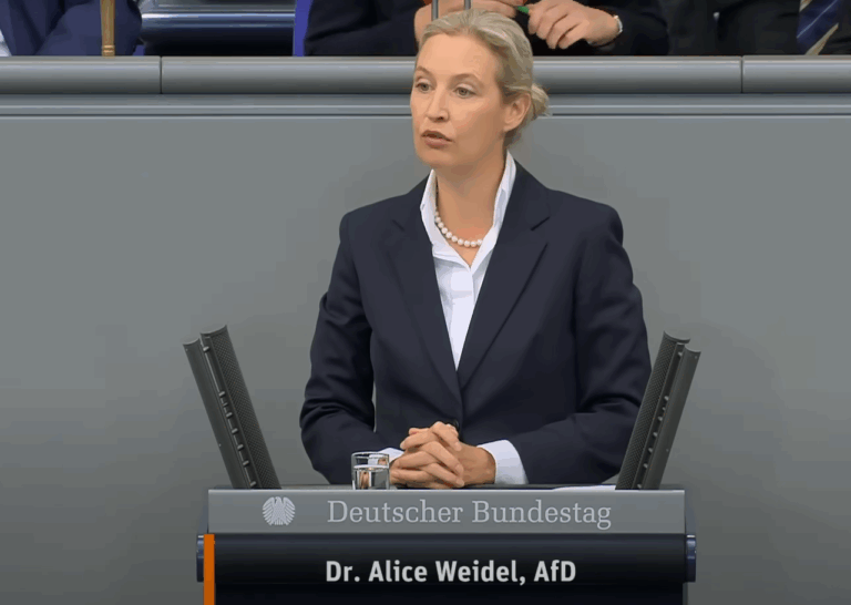 AfD im Bundestag-Wahltrend auf Platz eins  — Alice Weidel: "Sie machen Politik gegen das eigene Volk!"- AfD / Screenshot