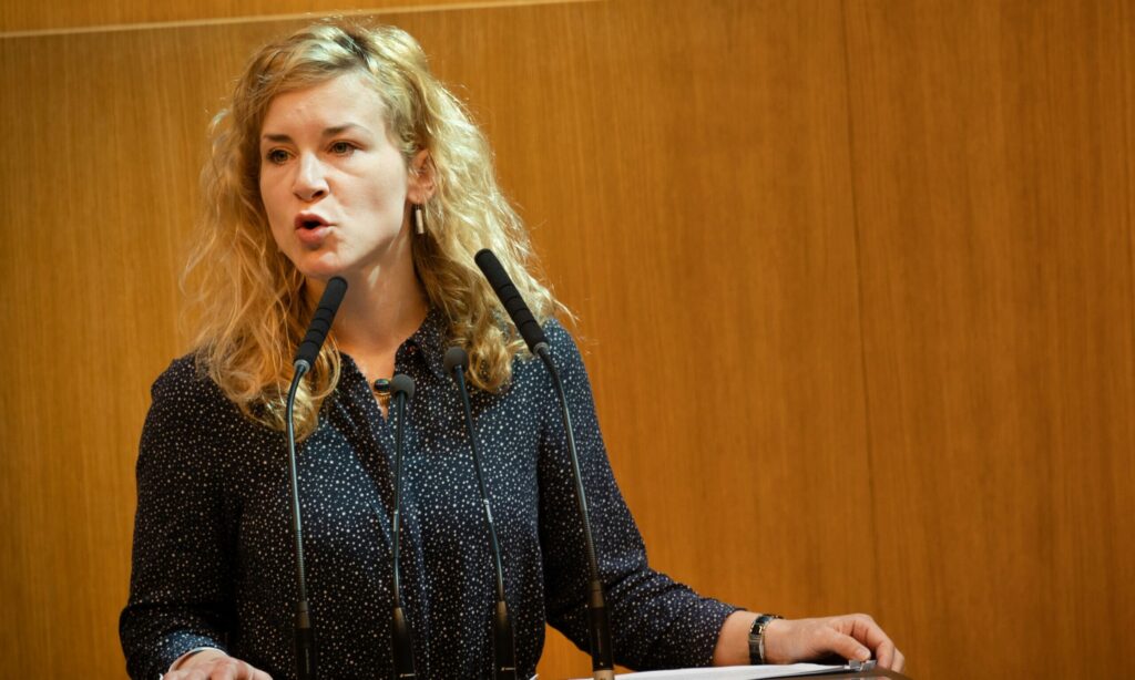 Eva-Maria Holzleitner